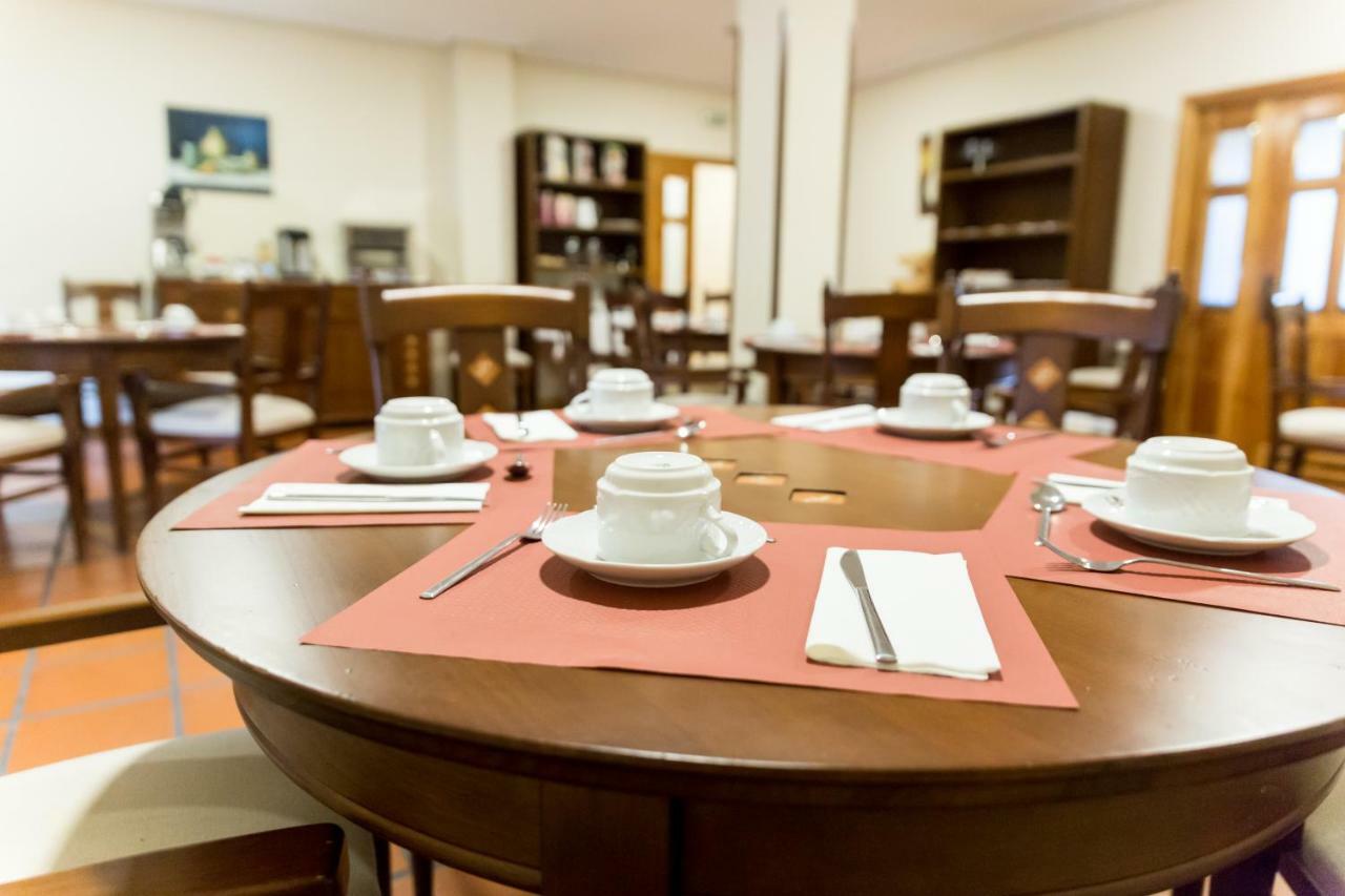 Hotel Ambasmestas Екстериор снимка